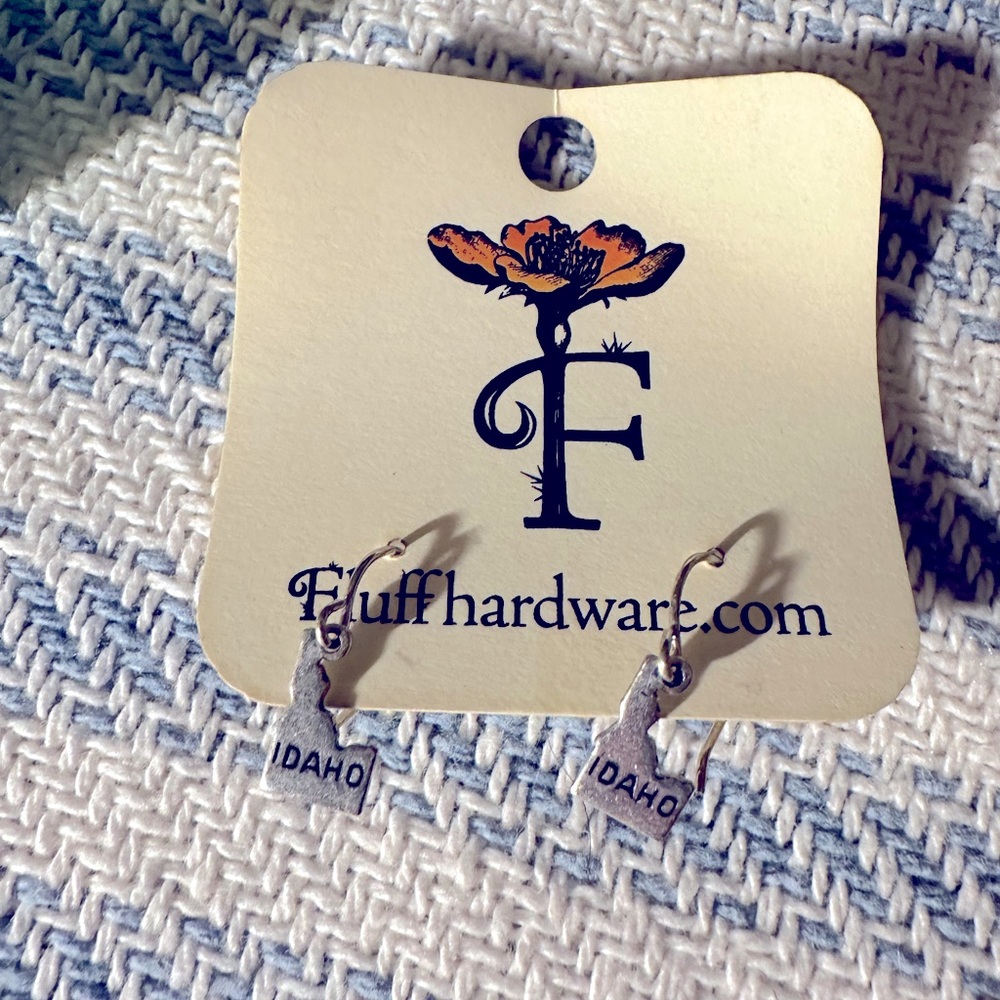 Fluff hardware Idaho earrings silver NWT